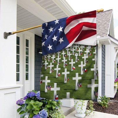 Memorial Day Flag Field Of Crosses Memorial For Fallen Soldiers