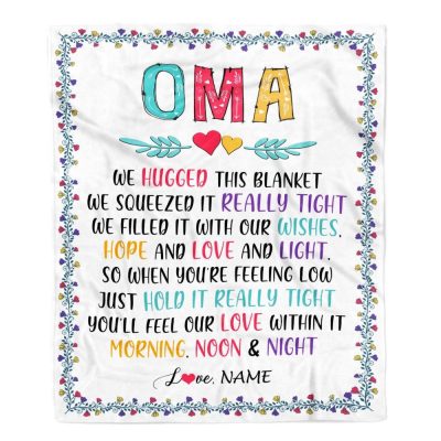 Oma Blanket From Grandkids We Hugged This Blanket, Personalized Blanket For Mom, Mother's Day Gifts Blanket