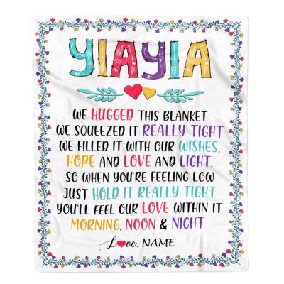 Yiayia Blanket From Grandkids We Hugged This Blanket, Mother Day Blanket, Personalized Blanket For Mom
