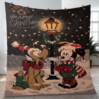 Mickey Mouse Fan Gift, Mickey And Pluto Merry Christmas Gift, Mickey And Pluto Disney Quilt Blanket - Blanket Home Decor Gift