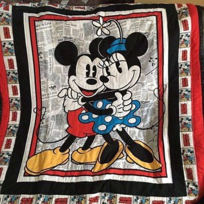 Mickey Mouse Quilt Blanket, Mickey Hugging Minnie Fabric 3D Quilt Blanket - Blanket Home Decor Gift
