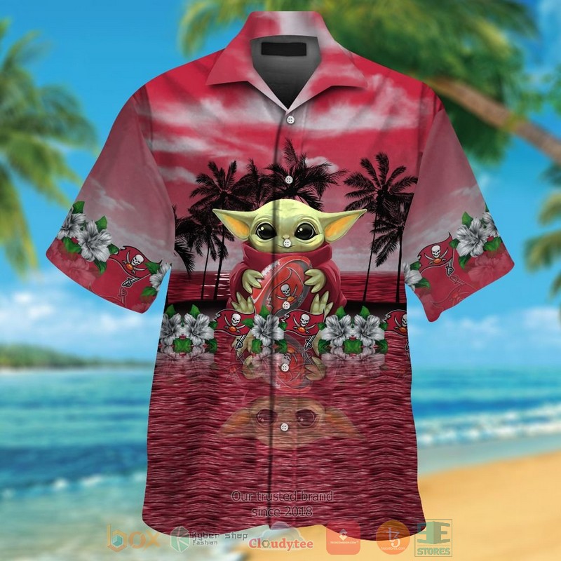 Baby Yoda Hug Tampa Bay Buccaneers Hawaiian Shirt And Shorts - Hot Sale 2025
