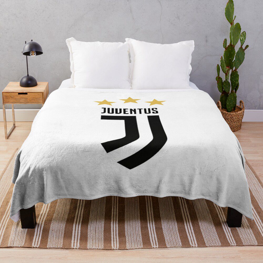 Juventus FC White 3 Star Fleece Blanket Juventus FC White 3 Star Fleece Blanket