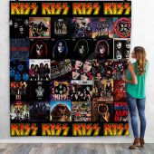 Kiss Quilt Blanket V3