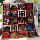 Kiss Quilt Blanket V6