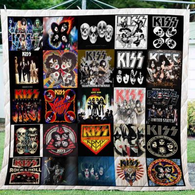 Kiss Quilt Blanket V4